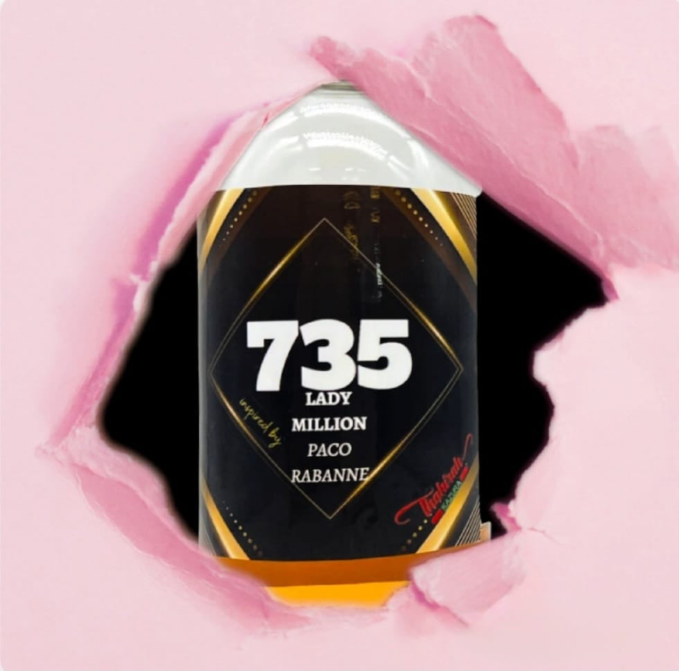 735